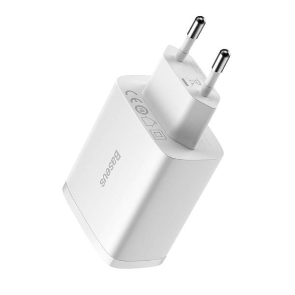3x USB